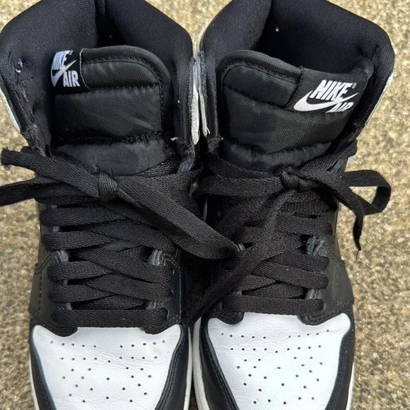 🥳🥳 Nike Air High-Top Black and White Sneakers - Picture 4 of 6